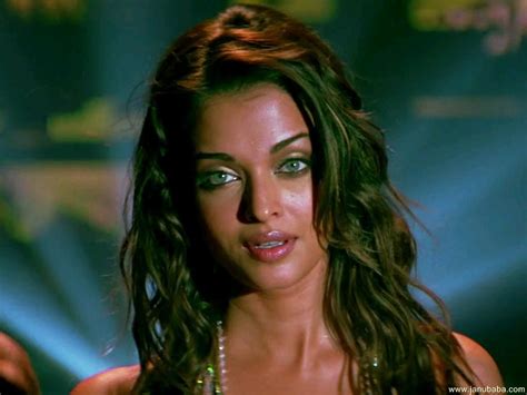 aishwarya rai hot in dhoom 2|Aishwarya Rai Bachchan's Iconic Looks From Dhoom 2 Which  .